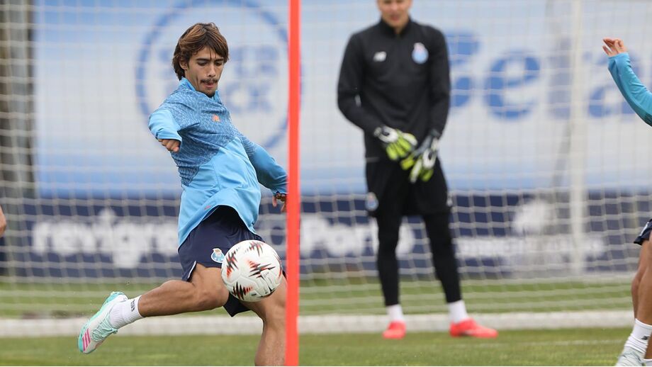 Rodrigo Mora no treino do FC Porto