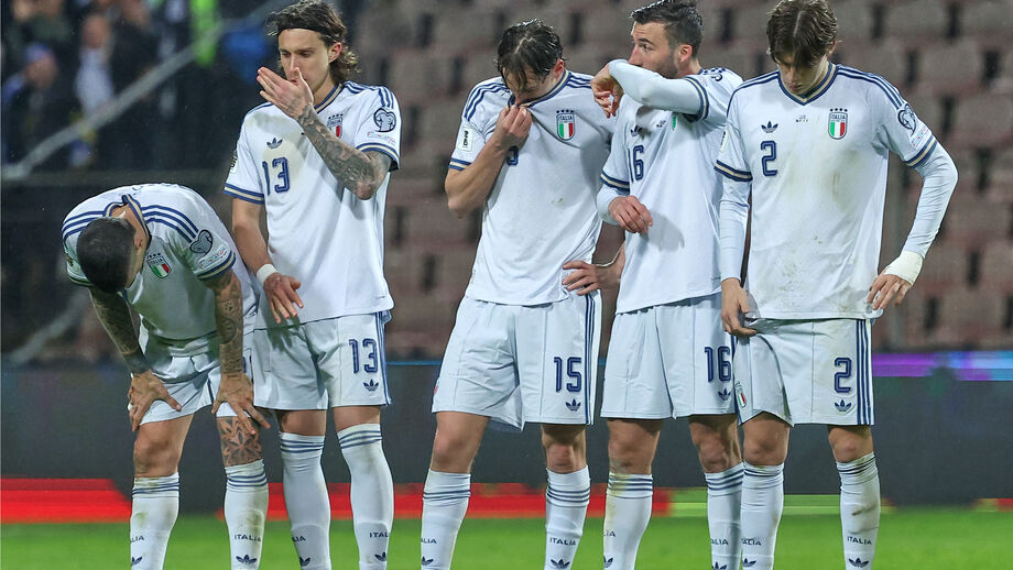 Seleção italiana desolada após eliminação na Bósnia