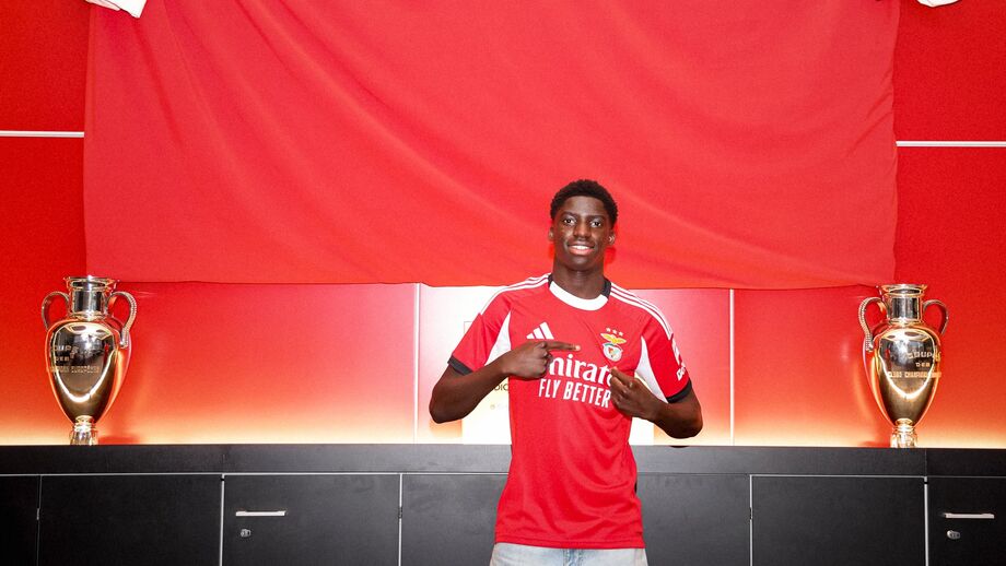 Banjaqui renova com o Benfica até 2031 e compara-se a Cancelo