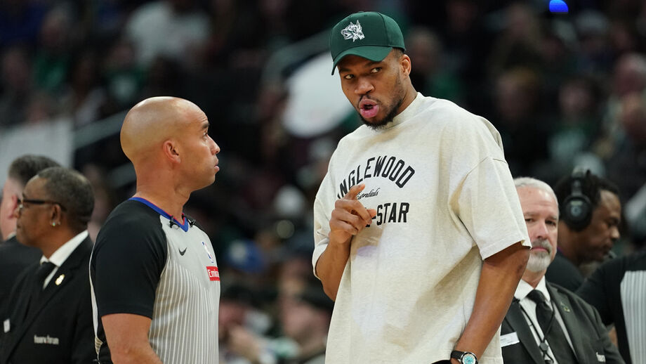 Giannis Antetokounmpo alega estar a ser afastado pelos Milwaukee Bucks