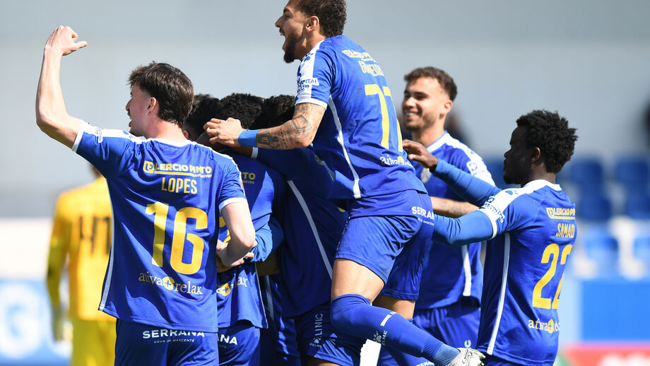Feirense vence Farense