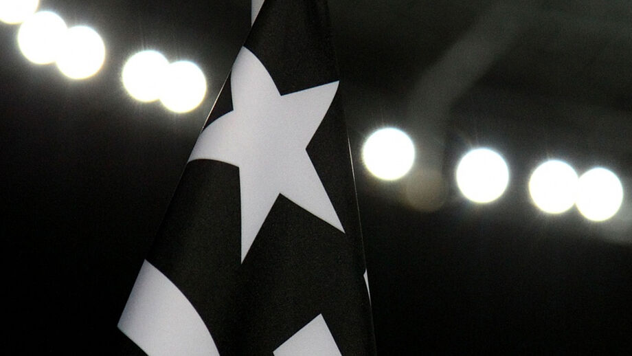 Botafogo exige ao Lyon pagamento de dívida superior a 125 milhões de euros