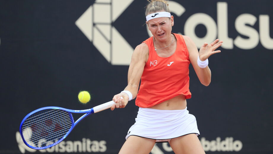 Marie Bouzkova vence em Bogotá