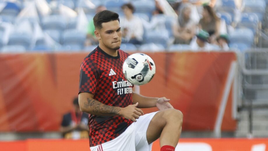 Gonçalo Oliveira aguarda estreia