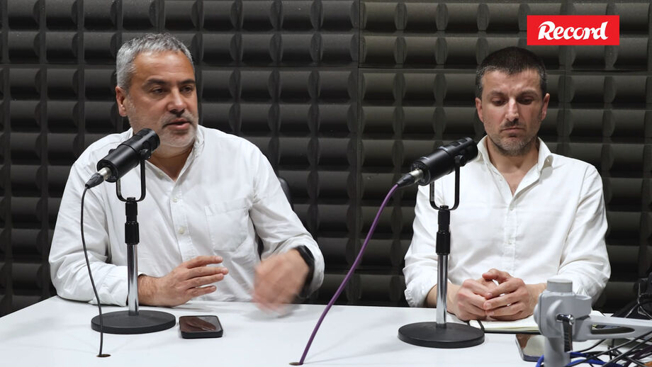 Diretor executivo de Record analisa discurso do treinador do Benfica