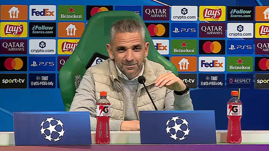 Treinador do Sporting comenta momento com o avançado do Arsenal no final do jogo em Alvalade