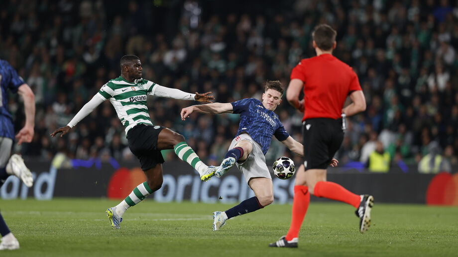 Diomande travou um duelo intenso com Gyökeres em Alvalade