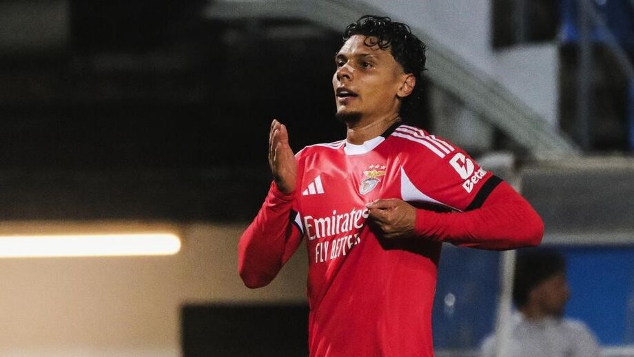 Richard Ríos na mira do Nápoles para reforçar o meio-campo.
