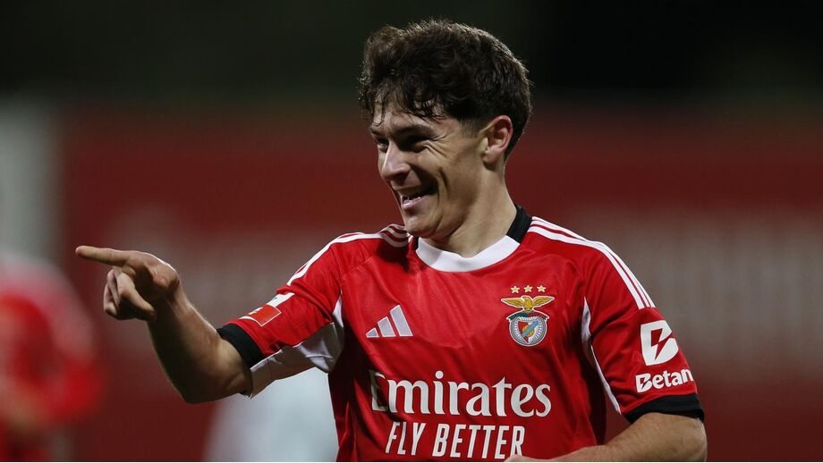 Gonçalo Moreira celebra