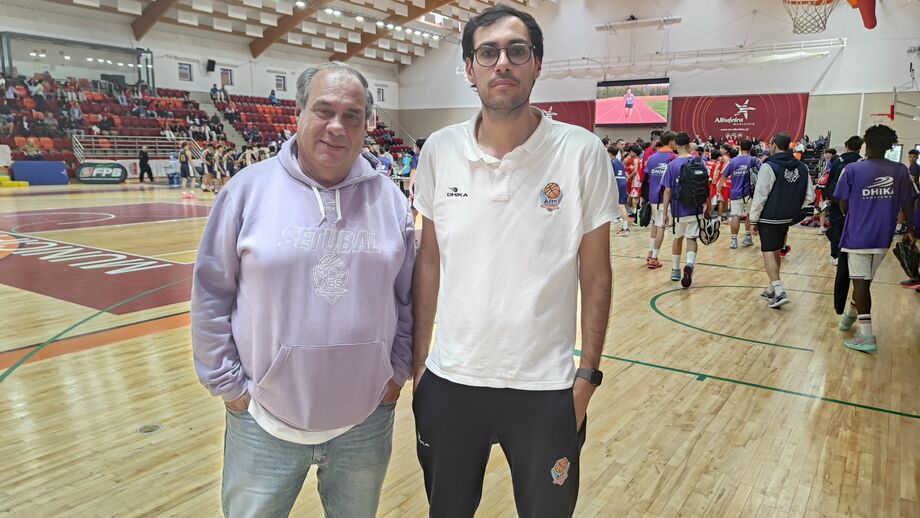 João e Tiago Castanho são pai e filho e fazem da equipa técnica da AB Setúbal