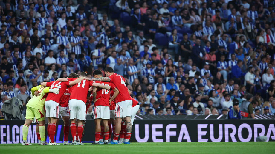 Nottingham Forest saiu do Dragão com um empate a 1 golo
