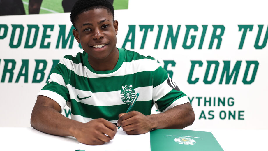 Paulo Rodrigues assina contrato profissional com o Sporting