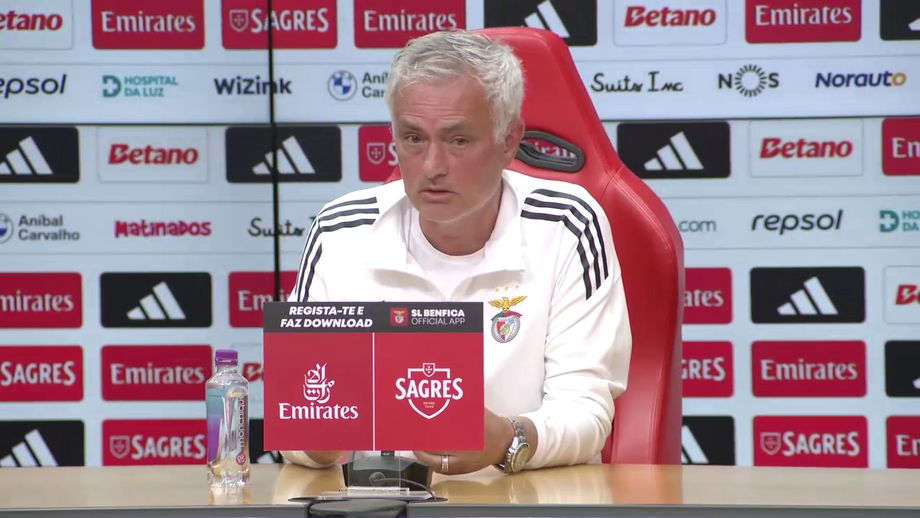 Treinador do Benfica recorda "expressão triste" que utilizou em conversa com os jogadores