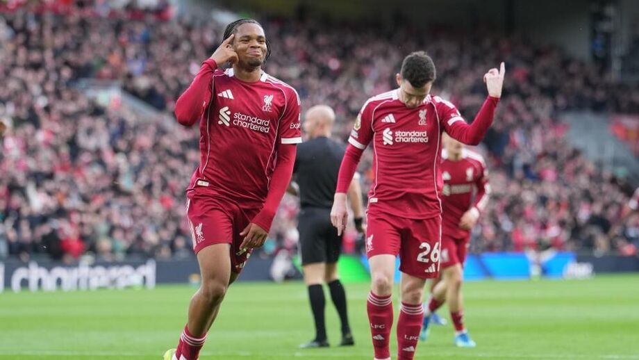 Rio Ngumoha faz história ao marcar pelo Liverpool em Anfield