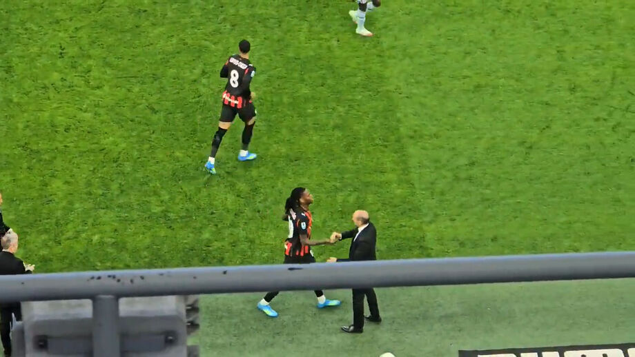 Não está fácil a vida do extremo luso em Milão