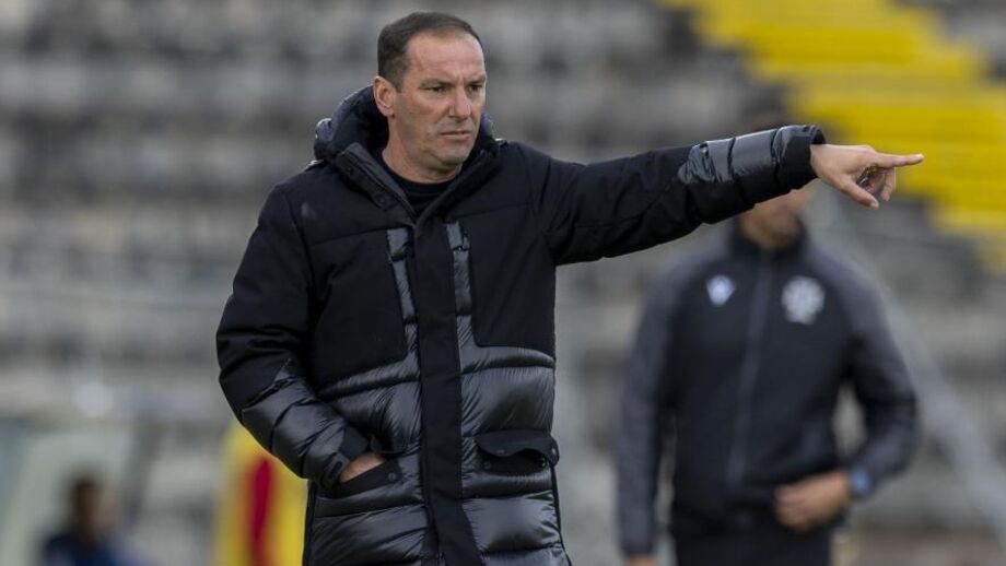 Petit, treinador do Santa Clara