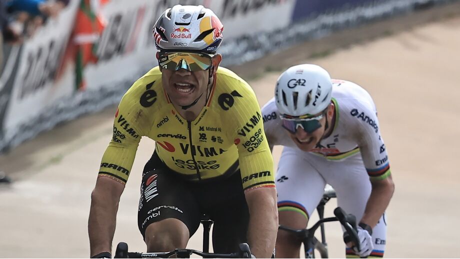 Wout van Aert bateu Tadej Pogacar