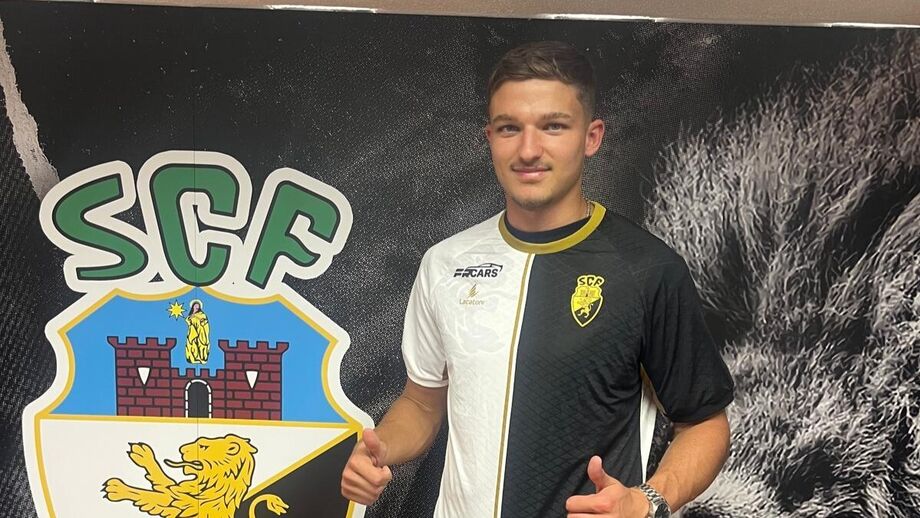 Leonardo Oliveira após a apresentação pelo Farense