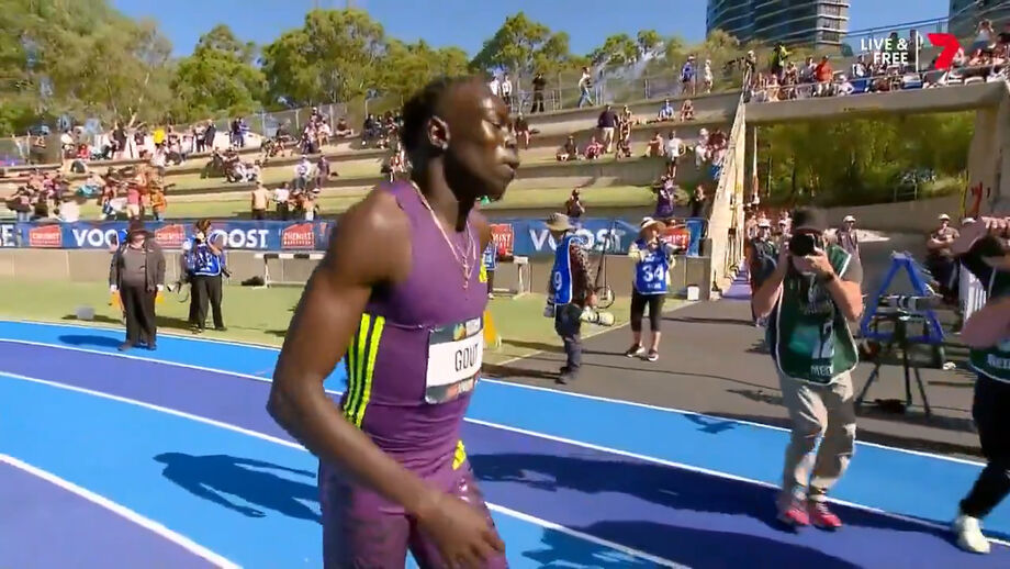 Australiano baixou dos 20 segundos e fixou marca incrível para um 'miúdo'