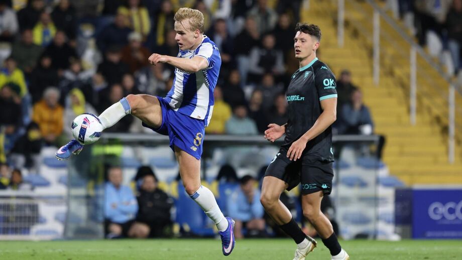 Froholdt elogia Pepê após jogo