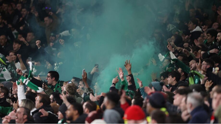 Adeptos do Sporting no Emirates, casa do Arsenal