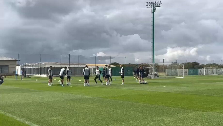 Destaque para as ausências de Debast e Fresneda