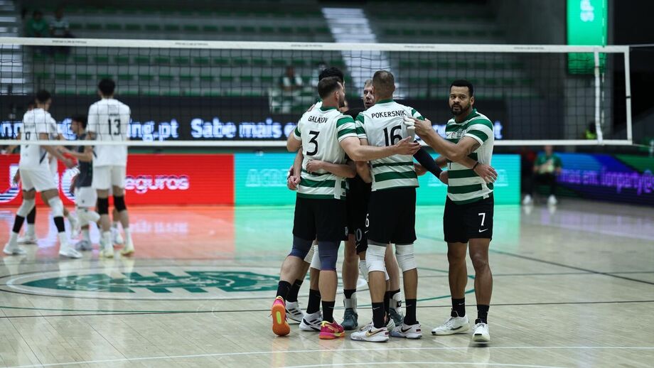 Sporting vence V. Guimarães e avança para final do playoff de voleibol
