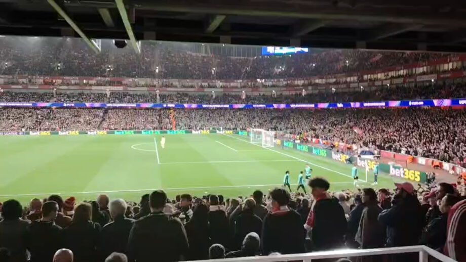 Avançado saiu logo aos 56'