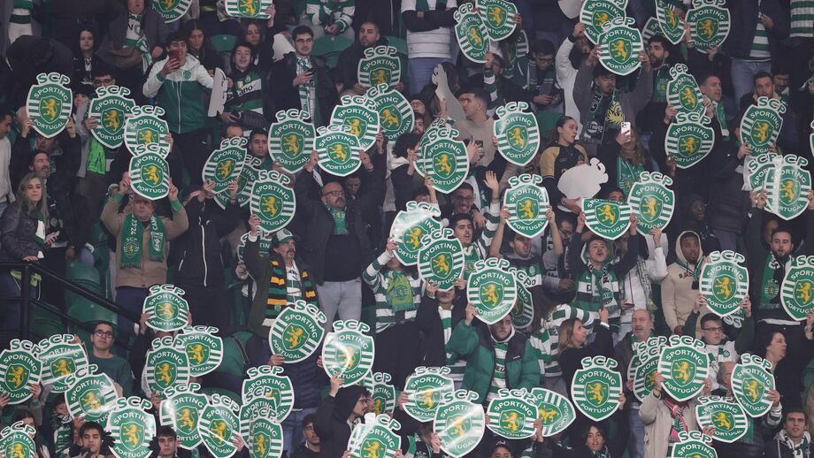A coreografia no dérbi de 2024/25 em Alvalade