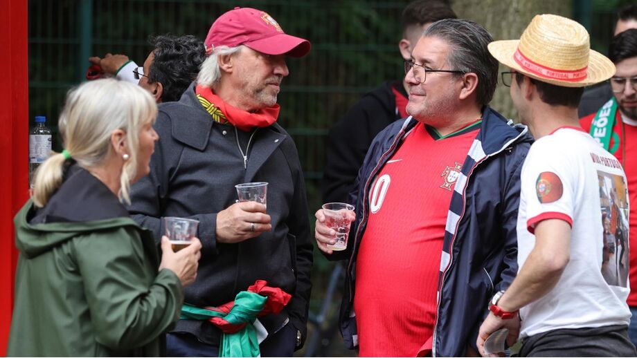 Consumo de bebidas alcoólicas dentro dos estádios deve ser uma realidade em 2026/27