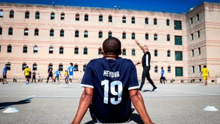 Meyong esteve na iniciativa da Fundação do Futebol na Carregueira