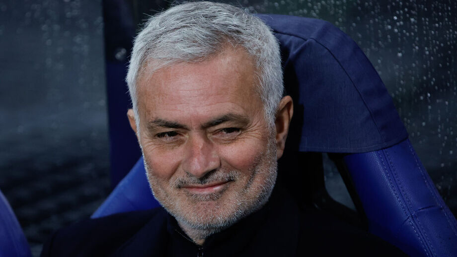 Benfica informa CMVM da "firme intenção" do Real Madrid em contratar José Mourinho