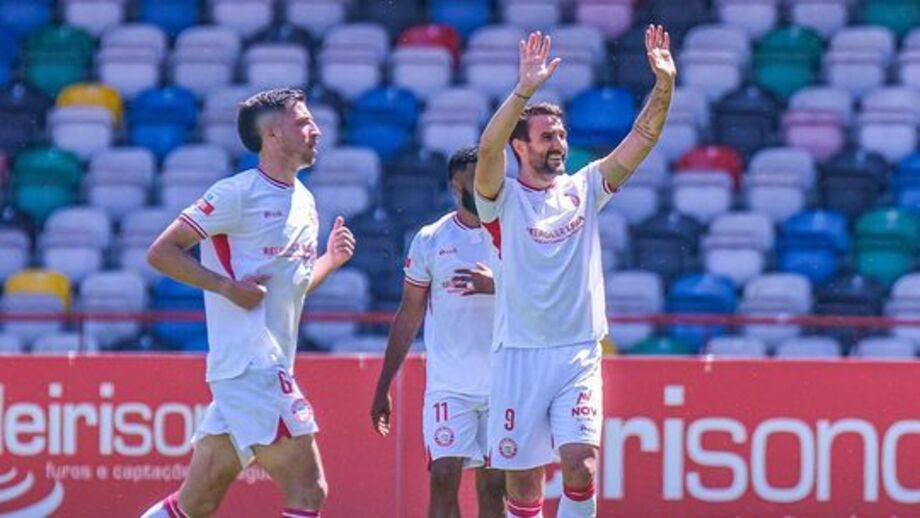 Jogadores do U. Leiria a celebrar