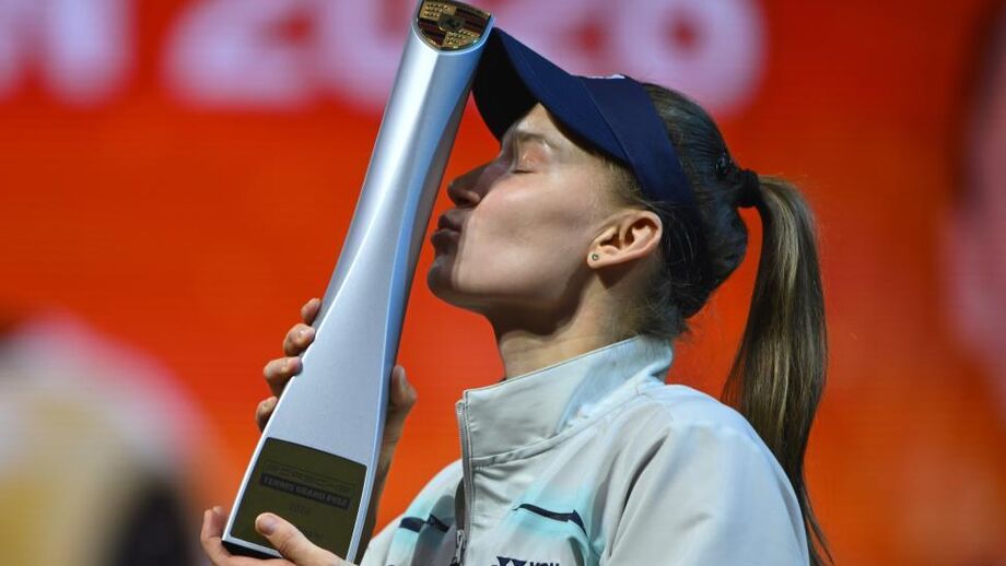 Elena Rybakina vence torneio de Estugarda