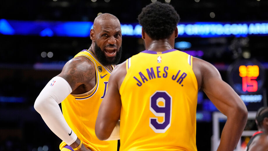 LeBron dá indicações a Bronny