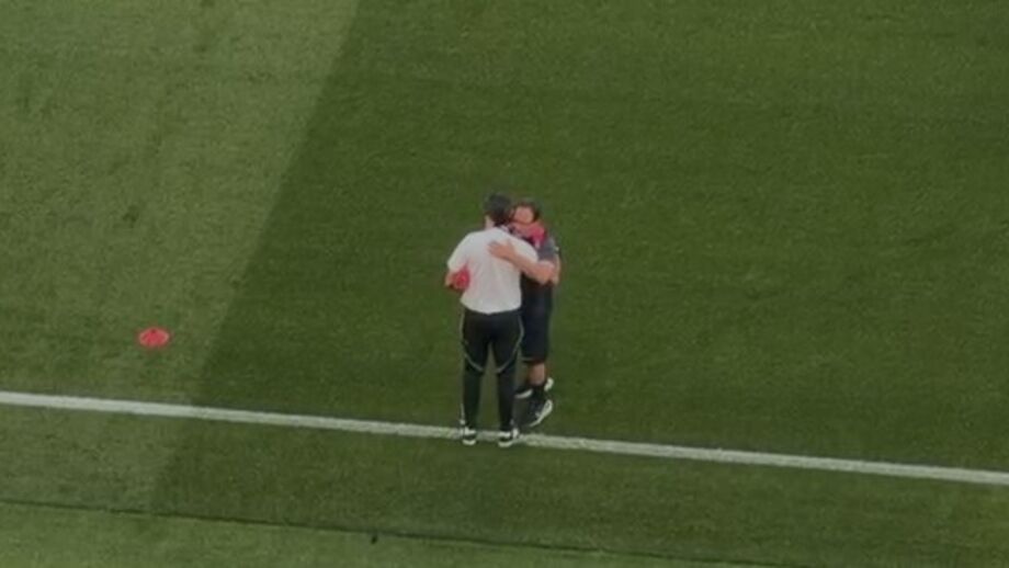 A cerca de uma hora do arranque do encontro