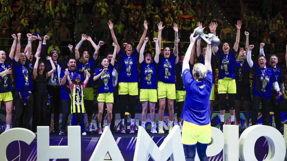 Fenerbahçe celebra título da Euroliga