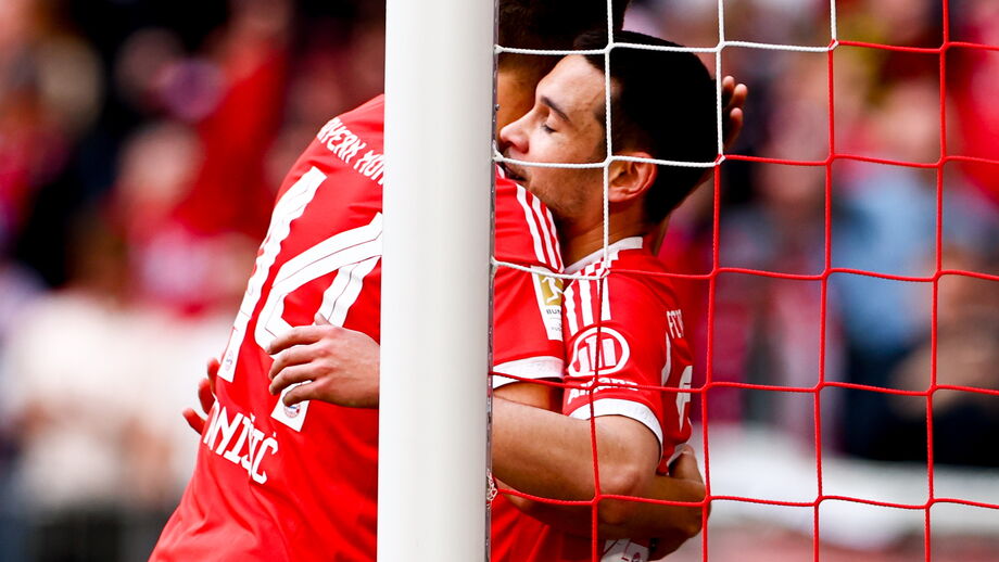 Raphaël Guerreiro marcou no triunfo que deu o título ao Bayern