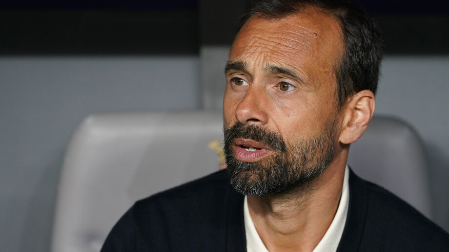 Hugo Oliveira no banco do Famalicão