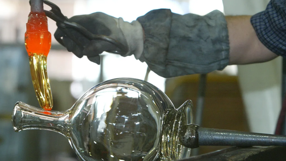 O investimento é feito através da Ria Stone, detida pela Vista Alegre que é controlada pela Visabeira e CR7