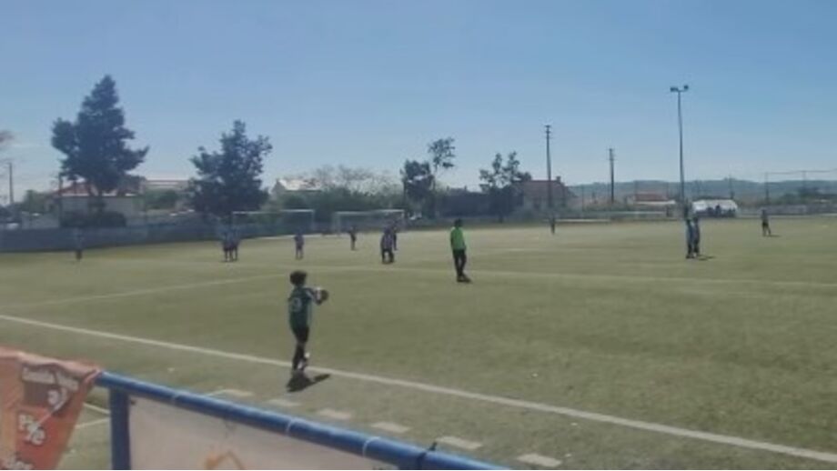 Jogo de sub-11 da AF Lisboa manchado por insulto de um pai a uma criança