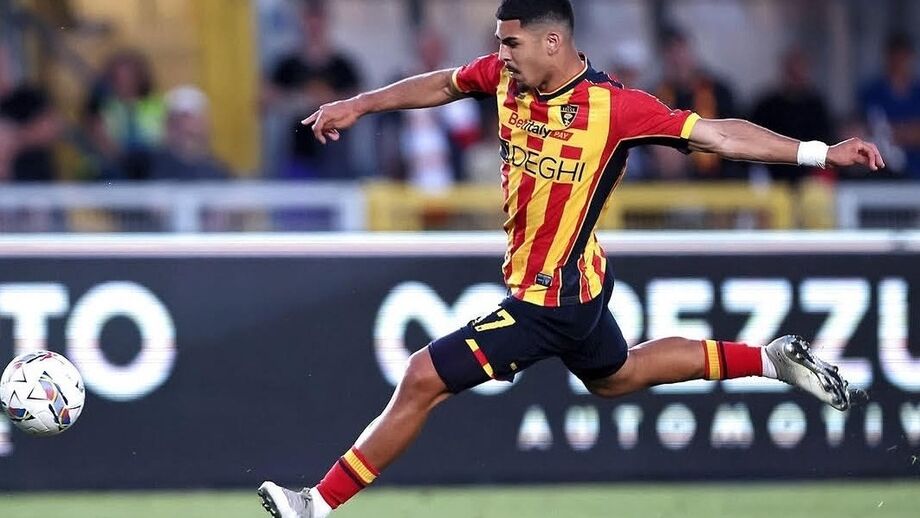 Danilo Veiga é um dos habituais titulares dos italianos do Lecce