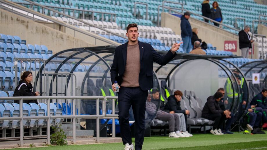 Filipe Costa, filho de Rui Costa, quer construir o próprio caminho no futebol