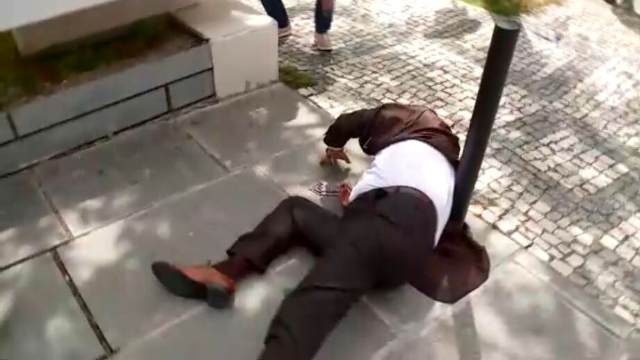 Antigo presidente do Benfica ficou visivelmente magoado e queixou-se de imediato do ombro