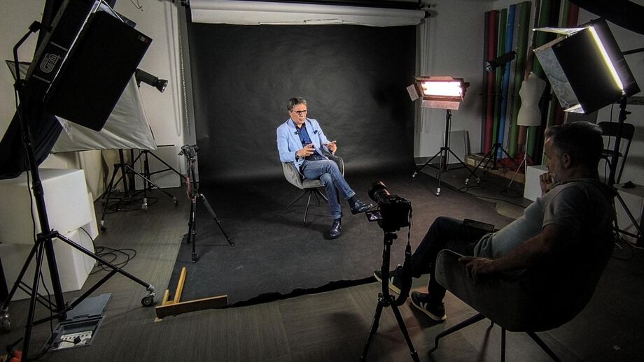 Artista viveu o dia da libertação como poucos e lança um olhar à atualidade