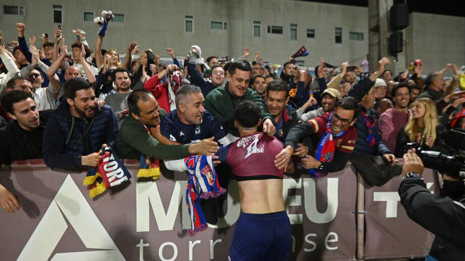 Torreense celebra com os adeptos a passagem à final da Taça de Portugal