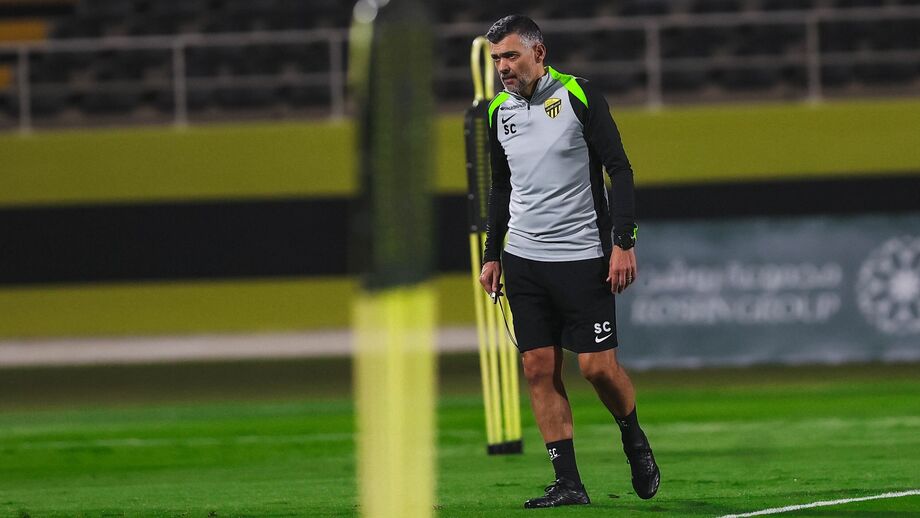 Sérgio Conceição durante treino do Al Ittihad