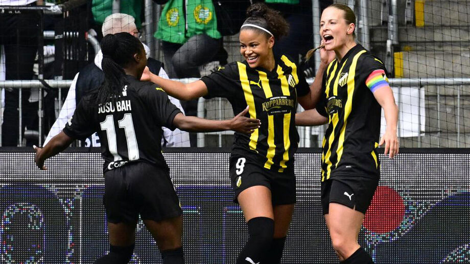 Jogadoras do Hacken a celebrar 