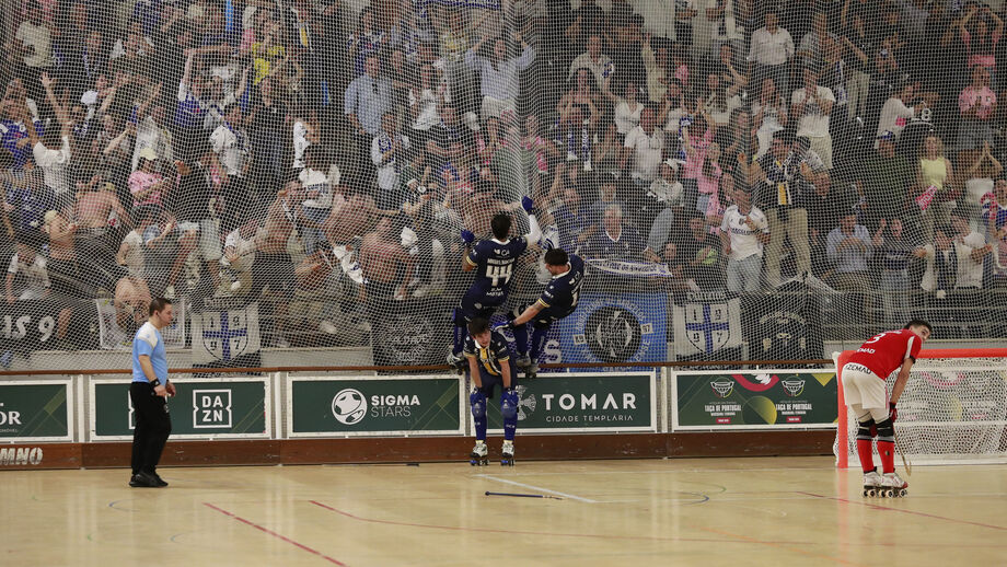 Benfica soma primeira derrota da época 