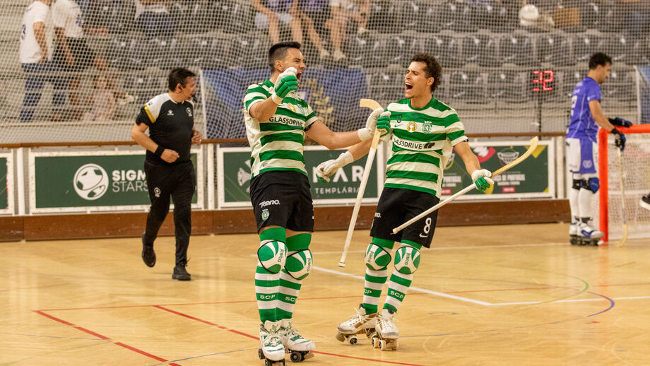 Facundo Navarro festeja mais um golo